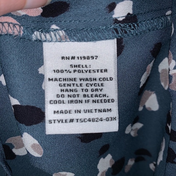 *CLOSET CLEANOUT* Collective Concepts Blouse - Picture 8 of 8